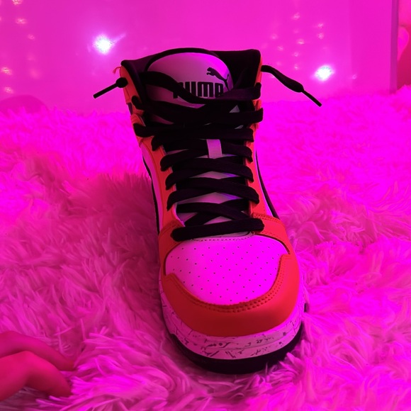 Red and white puma rebound layups with bottom scratches unworn men’s size 11 - Picture 2 of 8